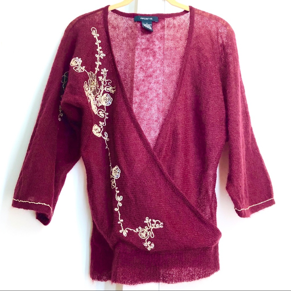 🛍 Arden B Maroon Sweater with Gold Embroidery